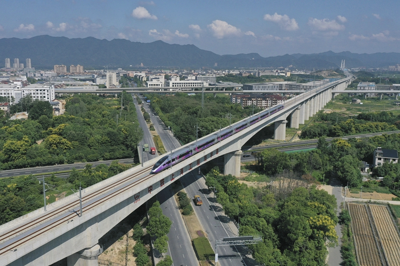 省基础设施基金所投项目杭温高铁正式开通.png
